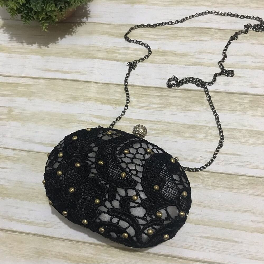 Darling Vintage Hard Shell Oval‎ Black Lace Rhinestone Clasp Chain Evening Bag
